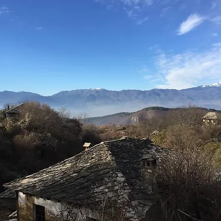 Pensiune Lazovata House Leşten