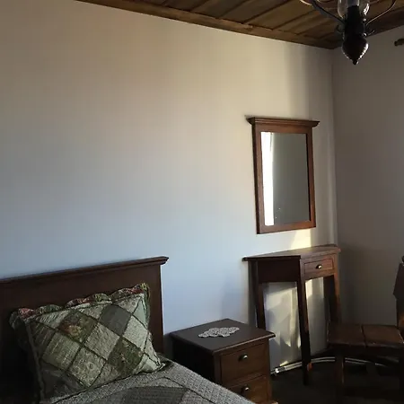 Pensiune Lazovata House *
