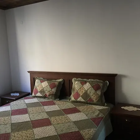 Pensiune Lazovata House *