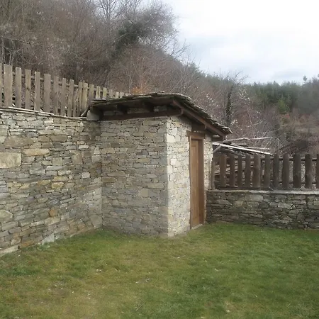 Pensiune Lazovata House *