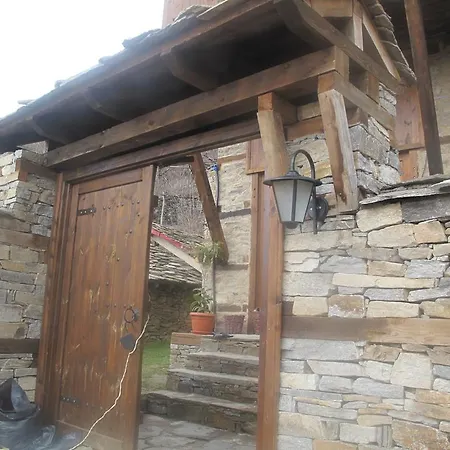 Pensiune Lazovata House
